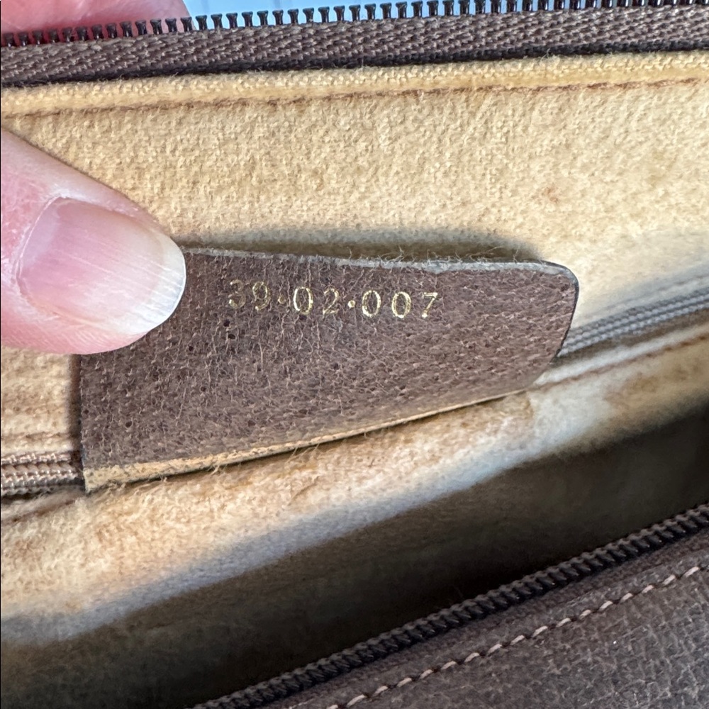 GUCCI GG Supreme Boston Bag - Picture 15 of 15